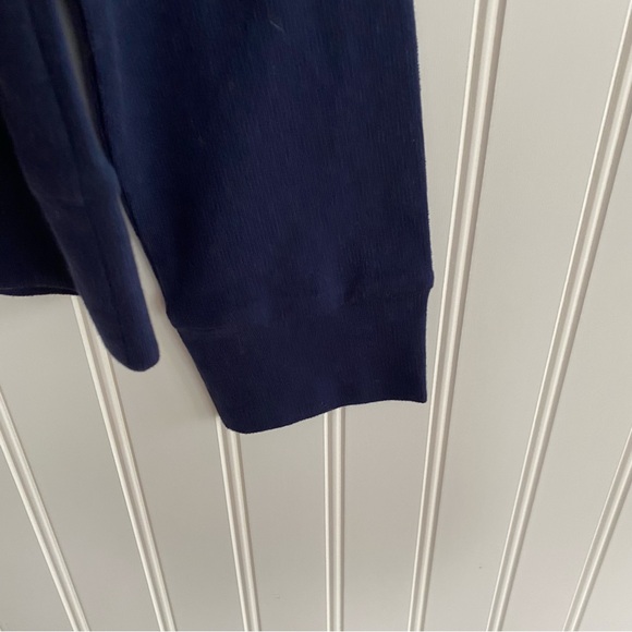 Lilly Pulitzer Floral Sweatshirt - Navy with embroidered flowers SIZE SMALL - Picture 7 of 10